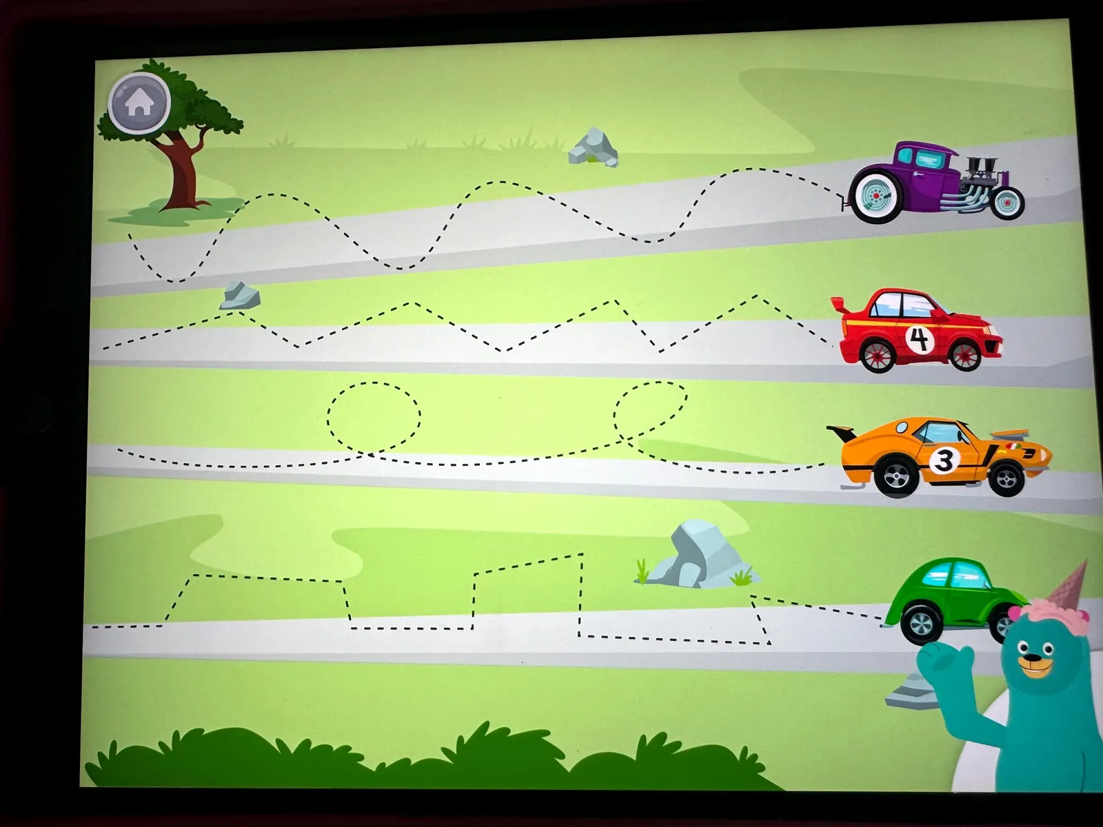 Khan Academy Kidsのなぞり書き（運筆）アクティビティ。車の道をなぞって遊ぶ